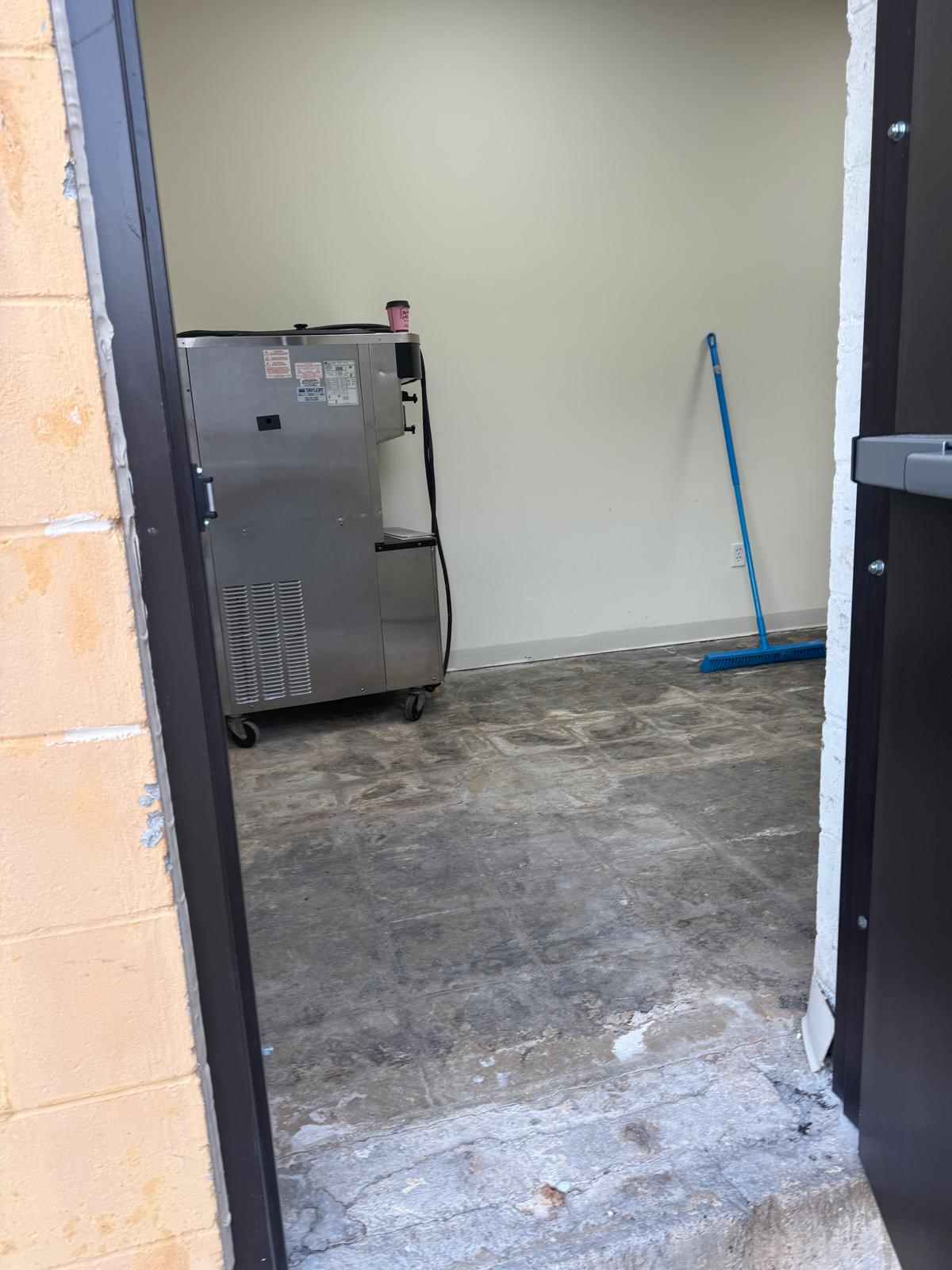 Before — Bella Creamery – Ice Cream Shop (6 of 6)