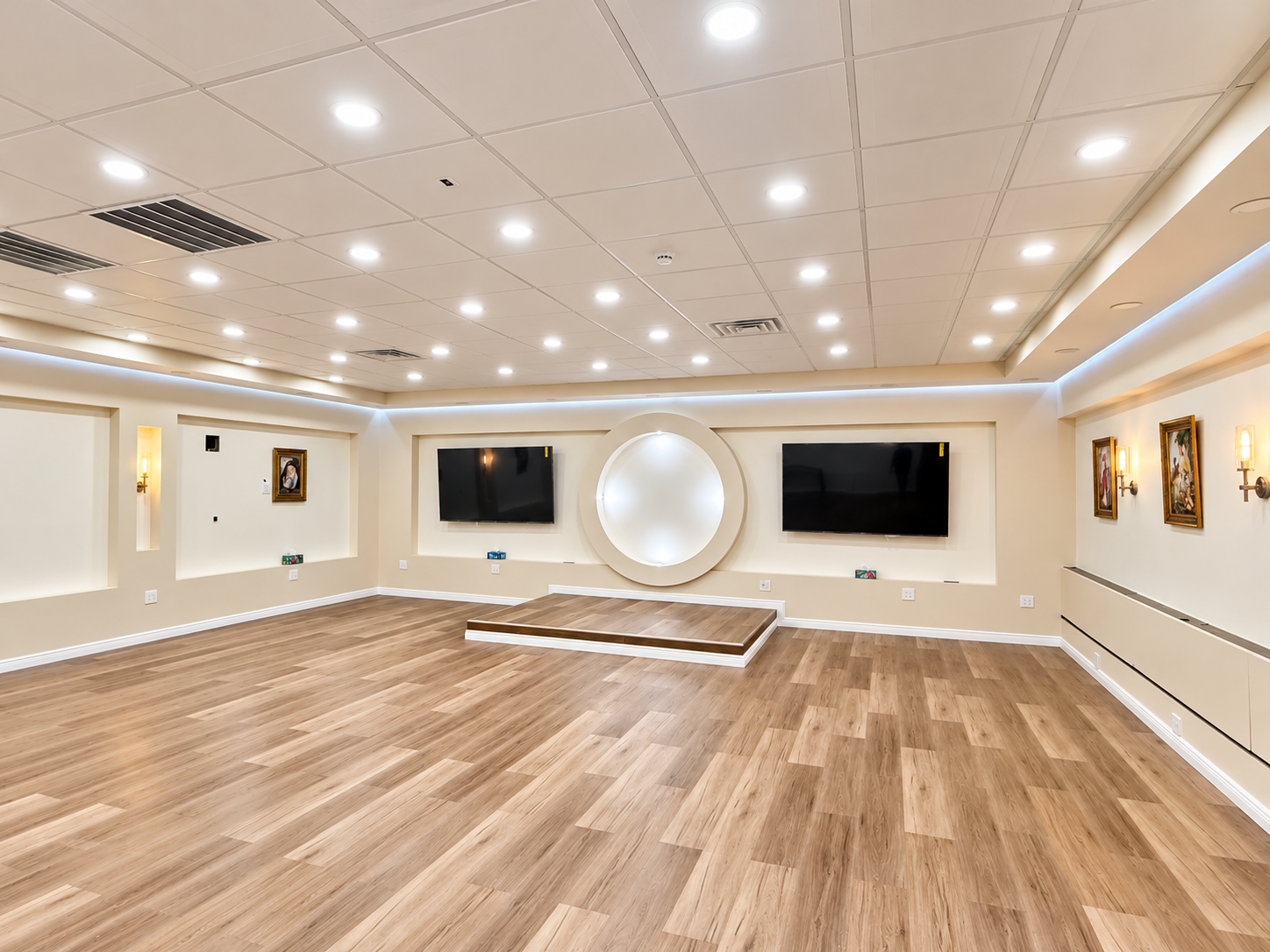 Conference & Meeting Room